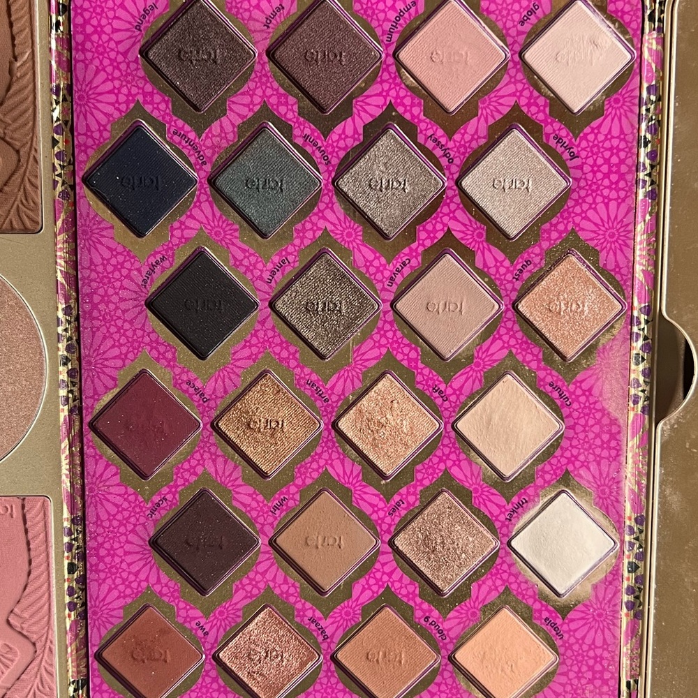 Limited Edition: Tarte Delight Holiday Collection - Treasure Box Collector's Set